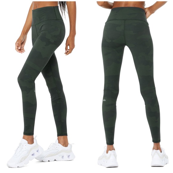 ALO Yoga Pants - ALO Yoga High-Waist Camo Vapor Legging - Hunter Camouflage